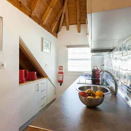 Agua-da-flor Appartement *