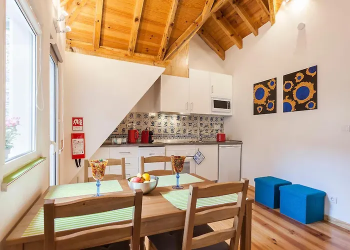 Agua-da-flor Appartement *