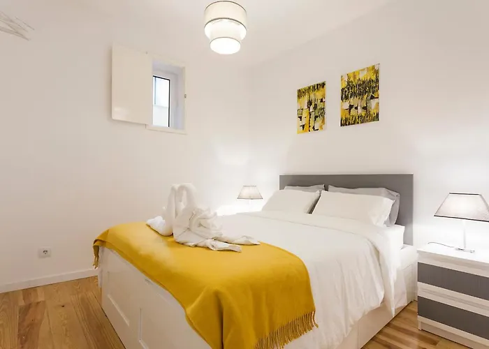 Agua-da-flor Apartment *